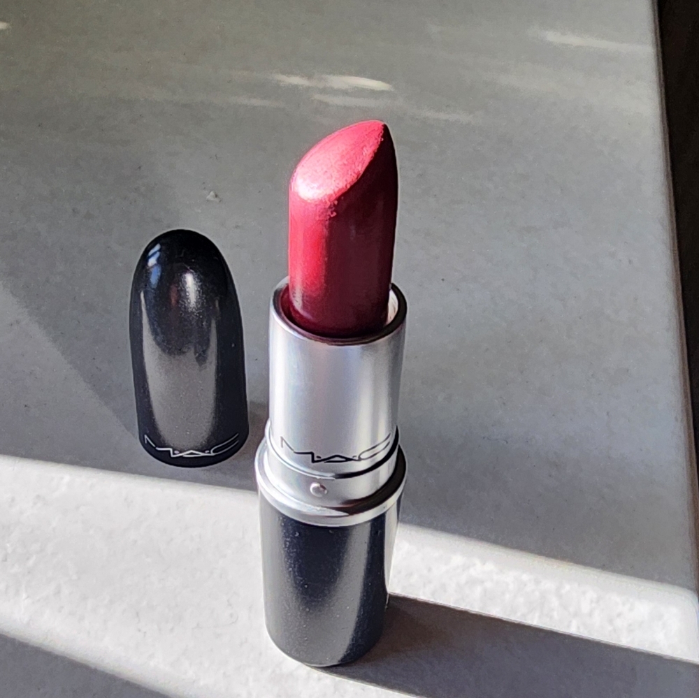 MAC Keep Dreaming Matte Lipstick 667
